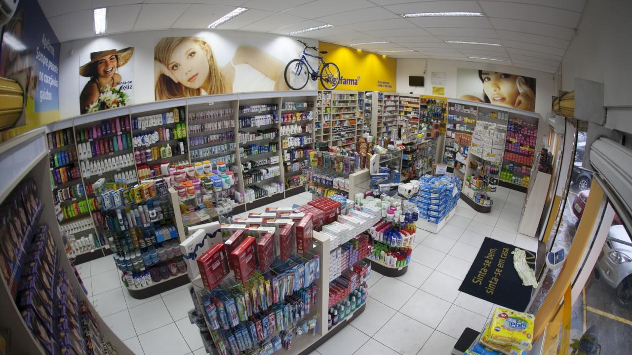 gôndola e prateleira para farmácia