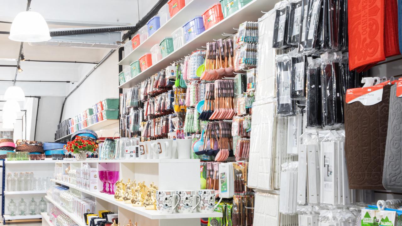 mobiliário comercial para loja de bazar e utilidades