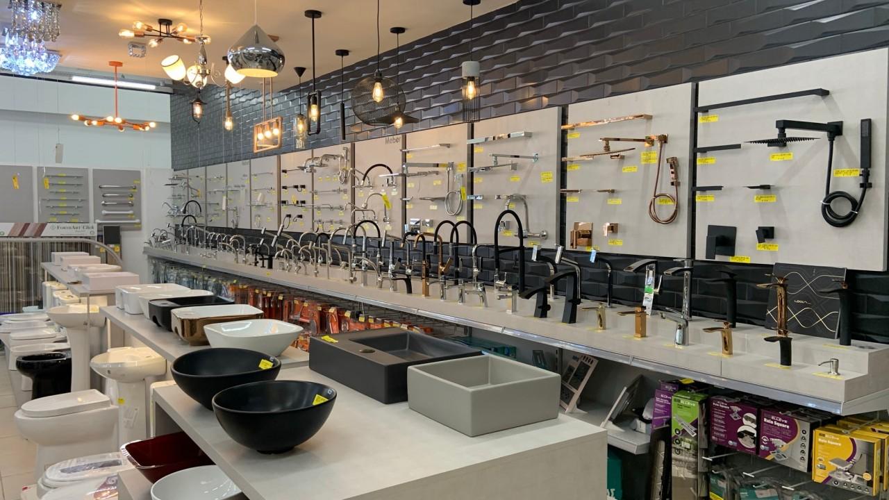 expositor de torneiras e pias ceramicas