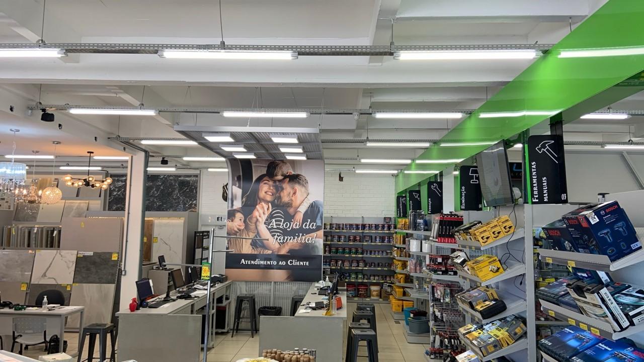 Gôndolas e Prateleiras para loja de ferragens