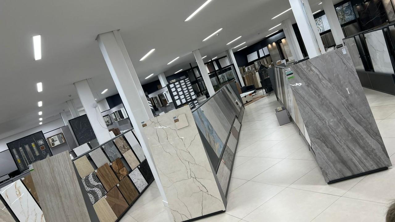 expositor de pisos e cerâmicas