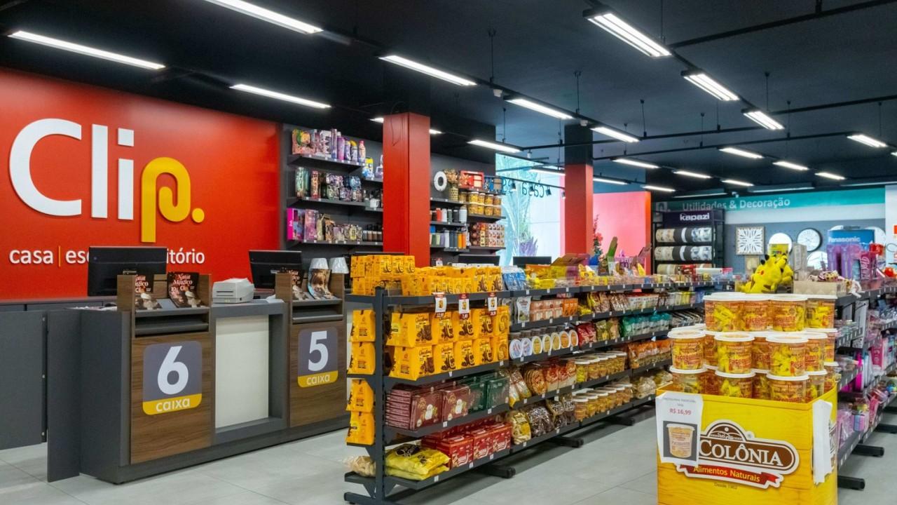 gôndola e expositores personalizada para loja de decoração e bazar