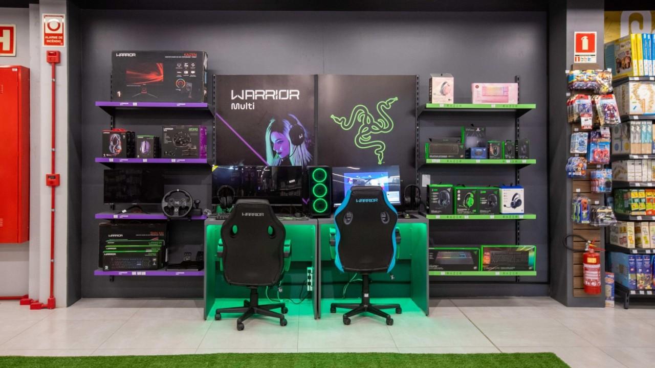 gôndola e expositores personalizada para loja de decoração e bazar