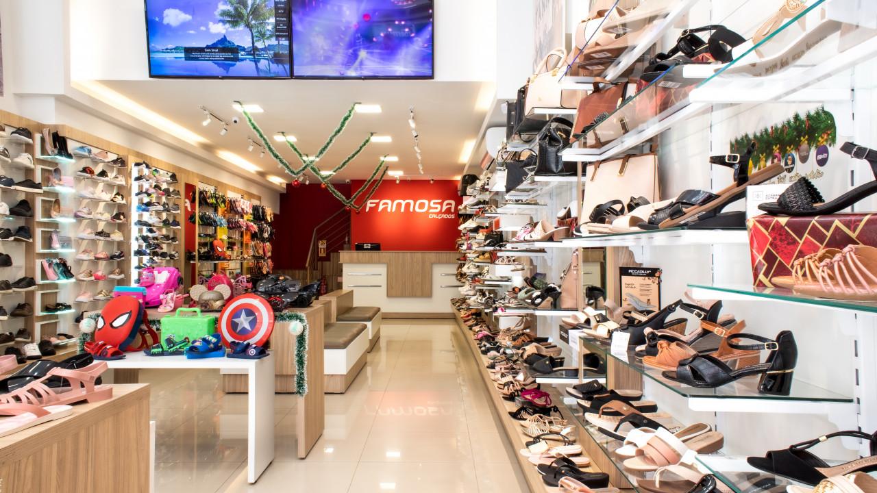 mobiliário comercial para loja de calçados