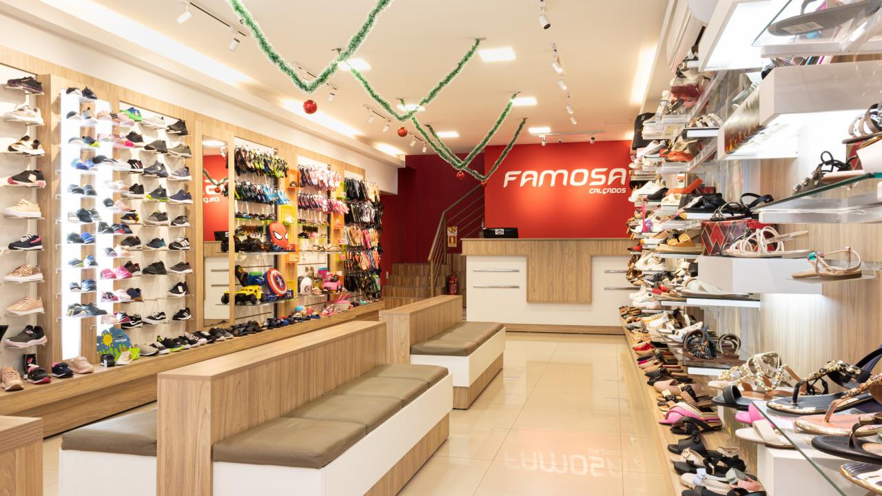mobiliário comercial para loja de calçados