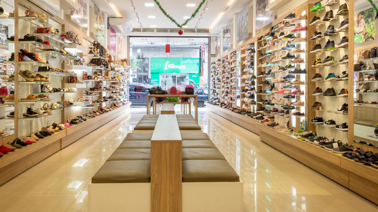 mobiliário comercial para loja de calçados