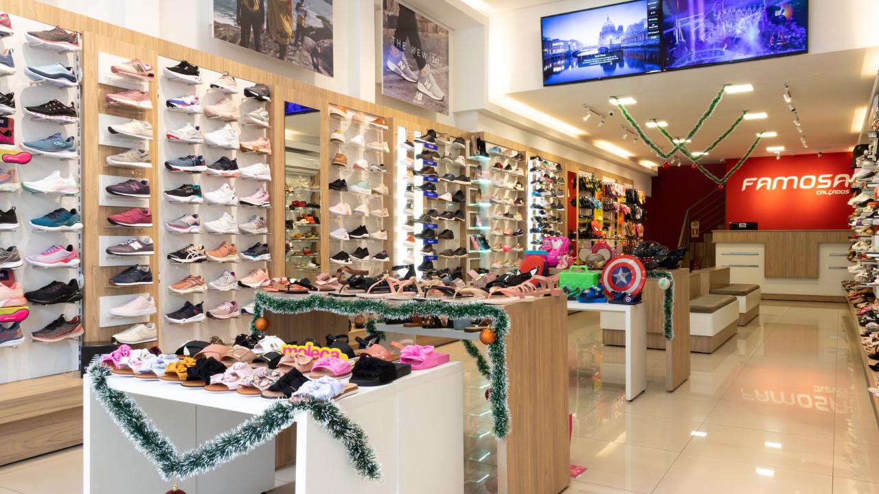 mobiliário comercial para loja de calçados