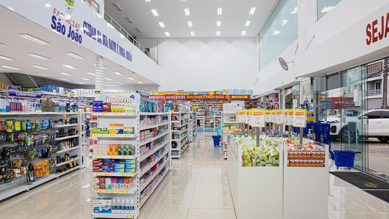 gôndola e prateleira para farmácia