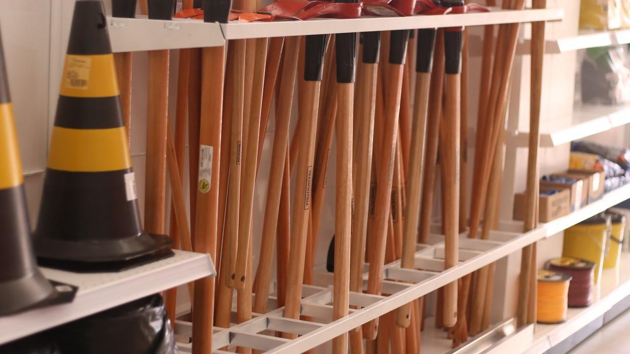 expositor de ferramentas