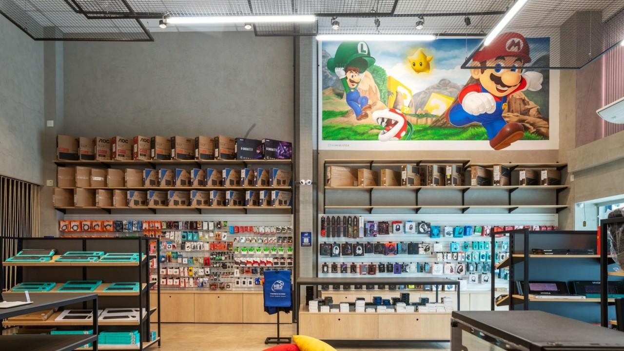 mobiliário comercial para loja de informática