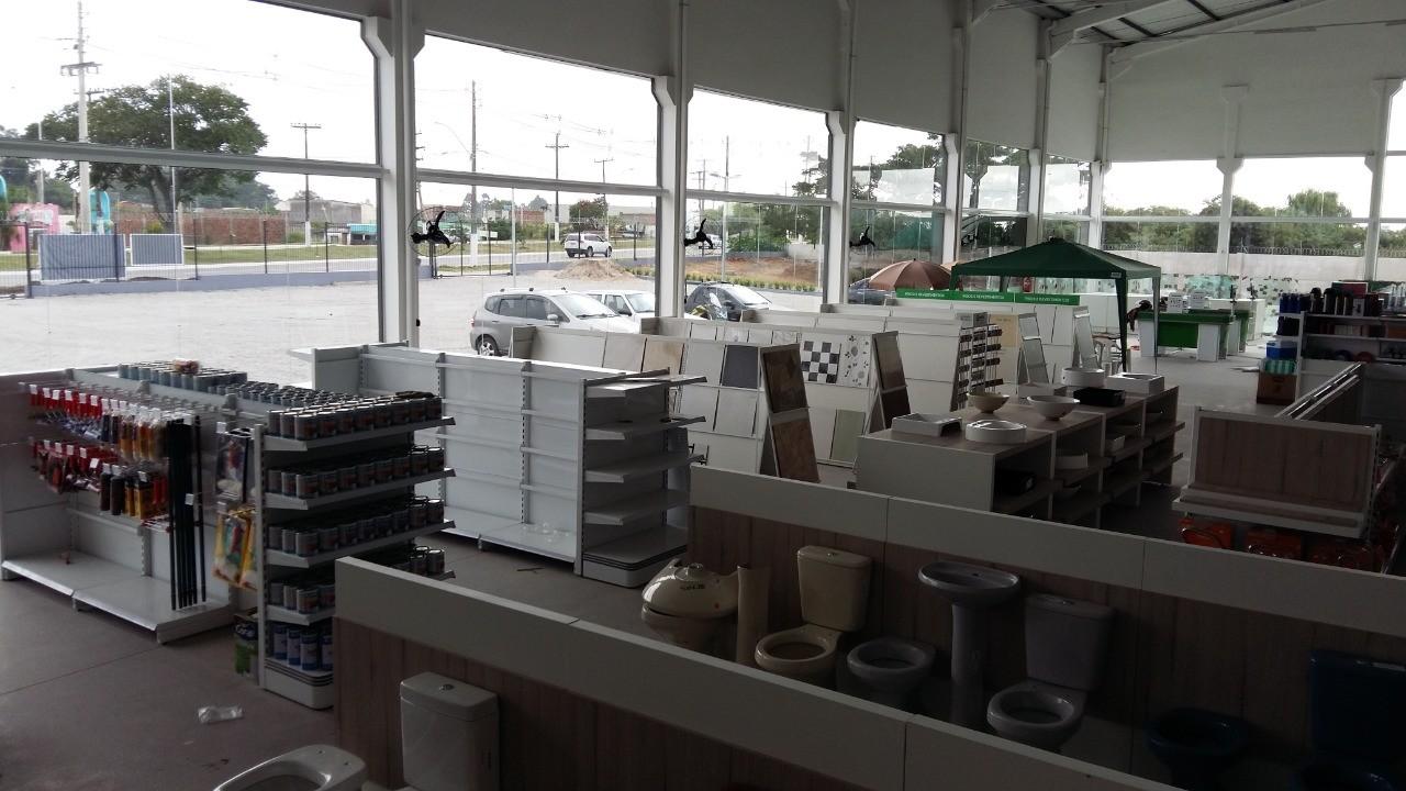 Gôndolas e Prateleiras para loja de ferragens