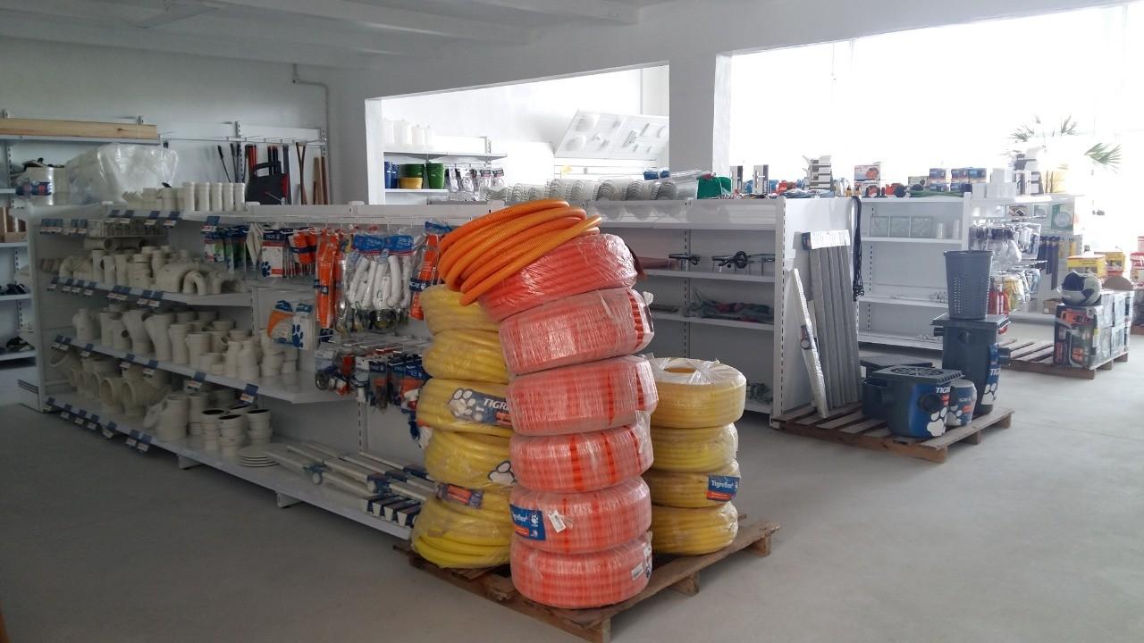 gondolas para loja de construção