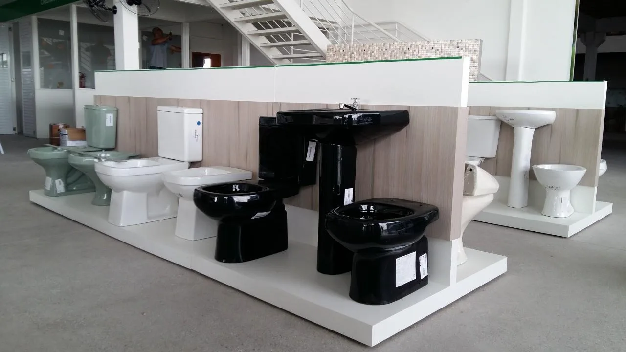 Gôndolas e Prateleiras de materiais de construção