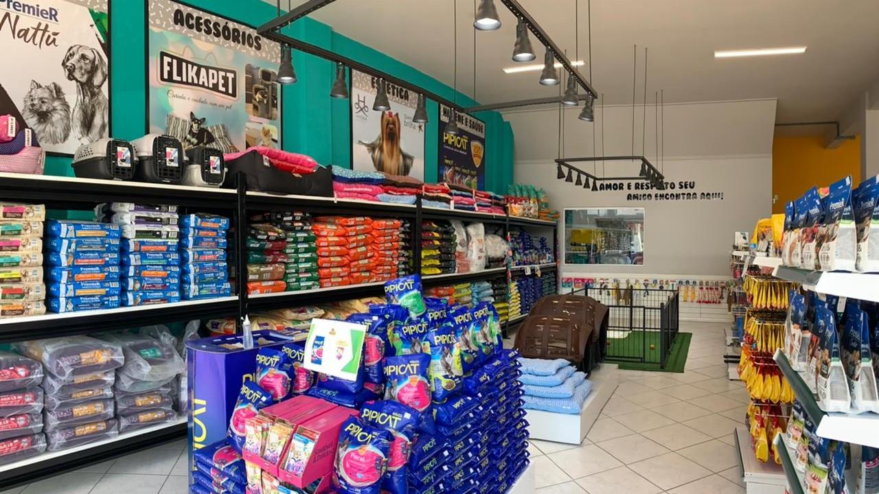 gôndolas e prateleiras para loja de rações, coleiras, petshop e agropecuárias