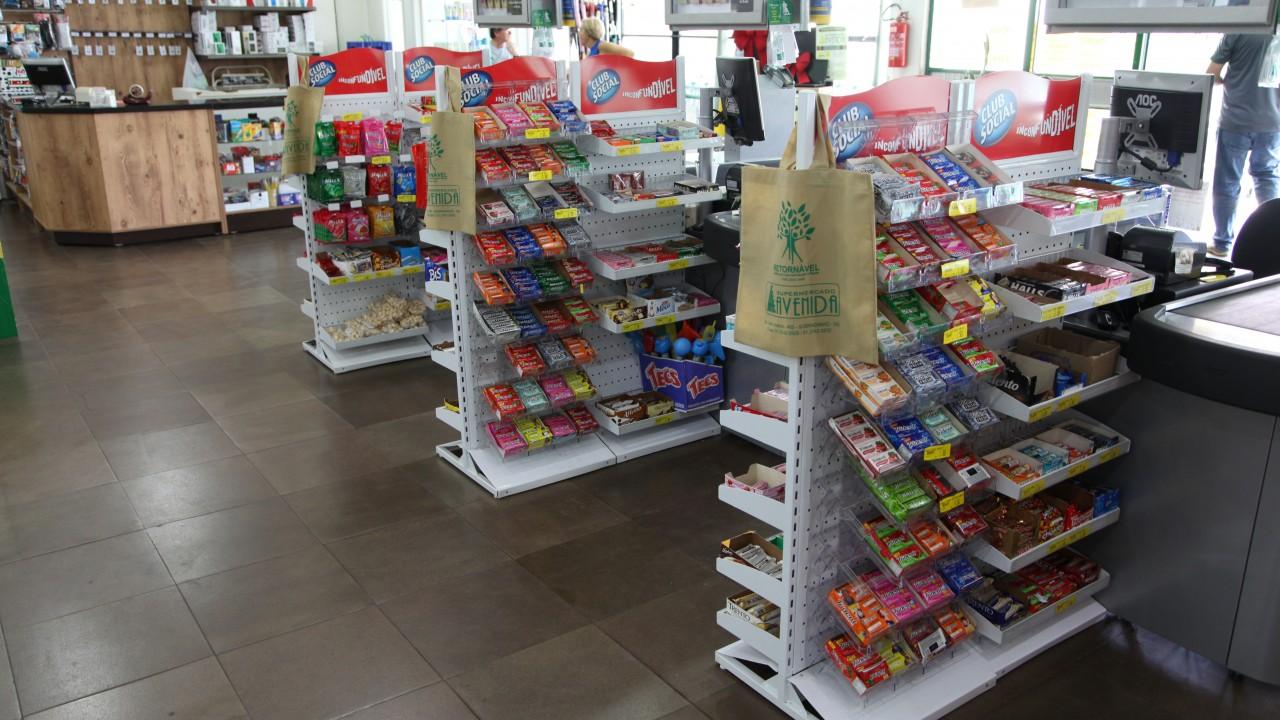 prateleira e gôndolas para supermercado e padarias