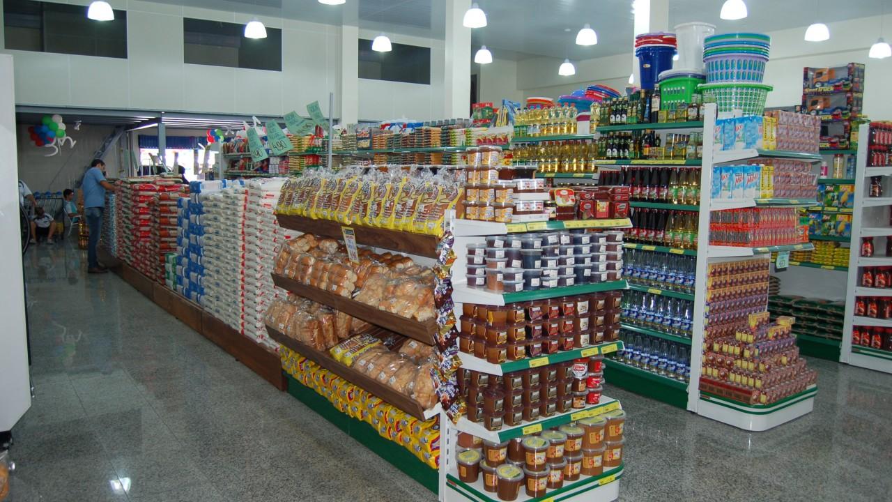 prateleira e gôndolas para supermercado e padarias
