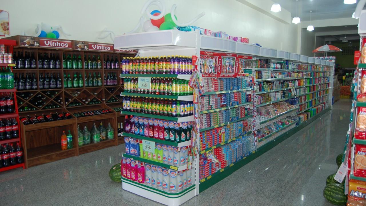prateleira e gôndolas para supermercado e padarias