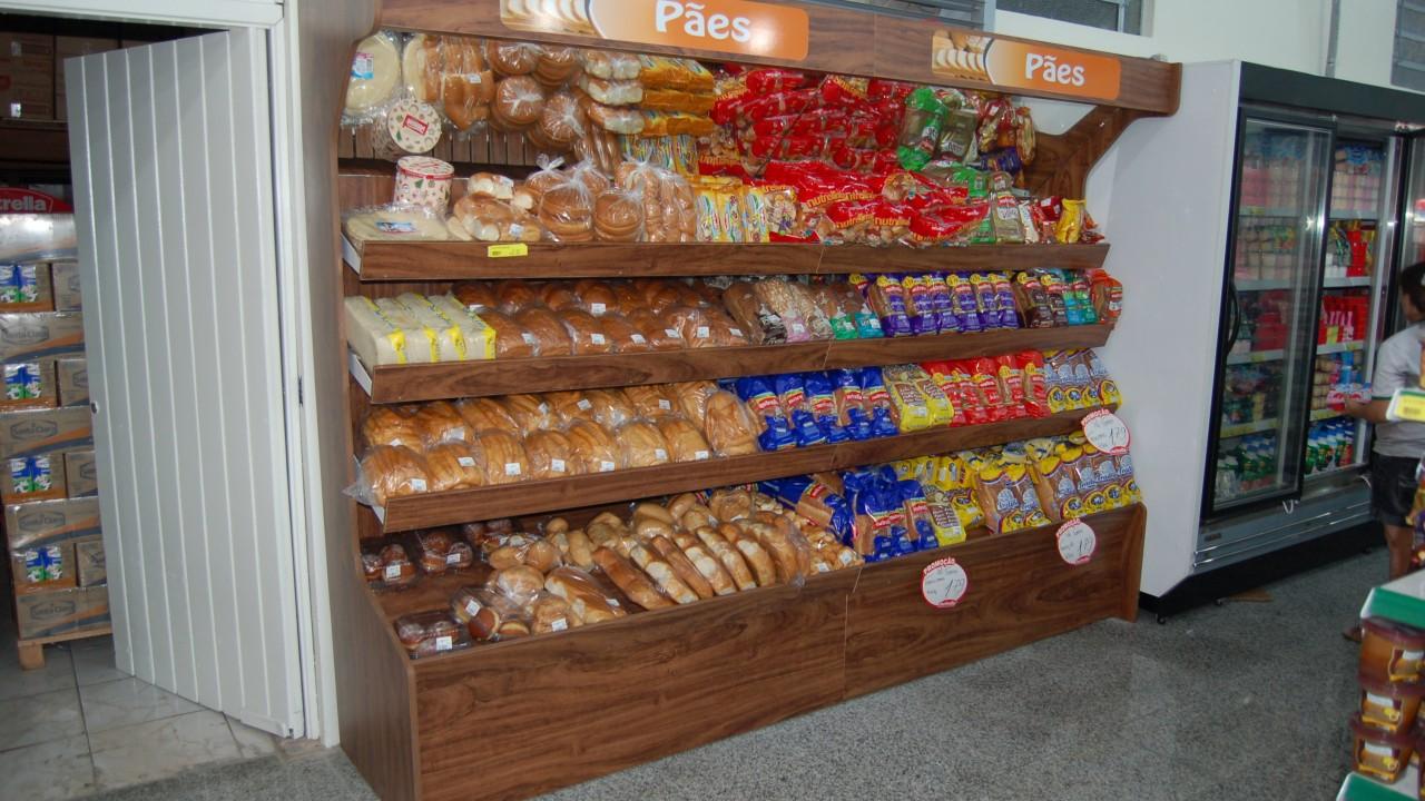 prateleira e gôndolas para supermercado e padarias