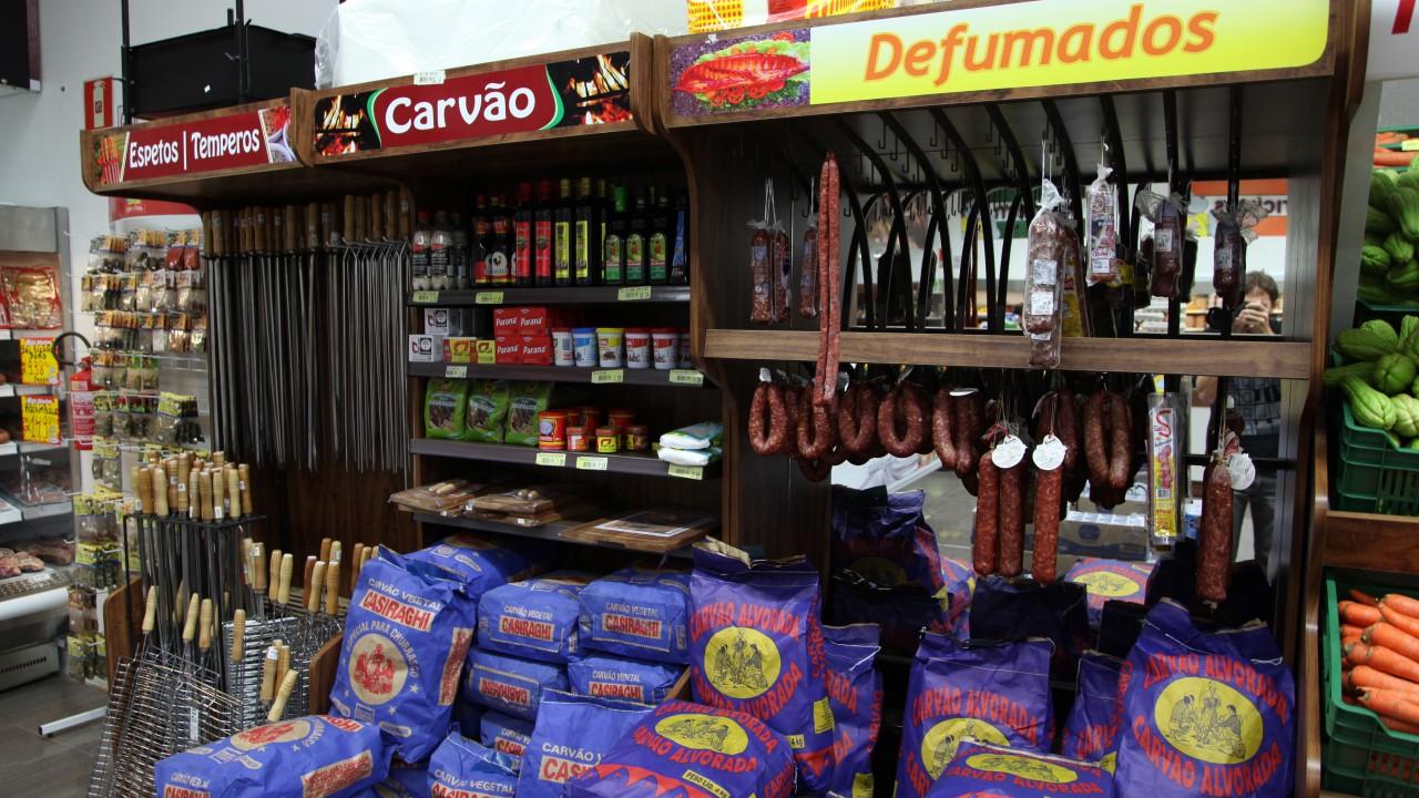 prateleira e gôndolas para supermercado e padarias