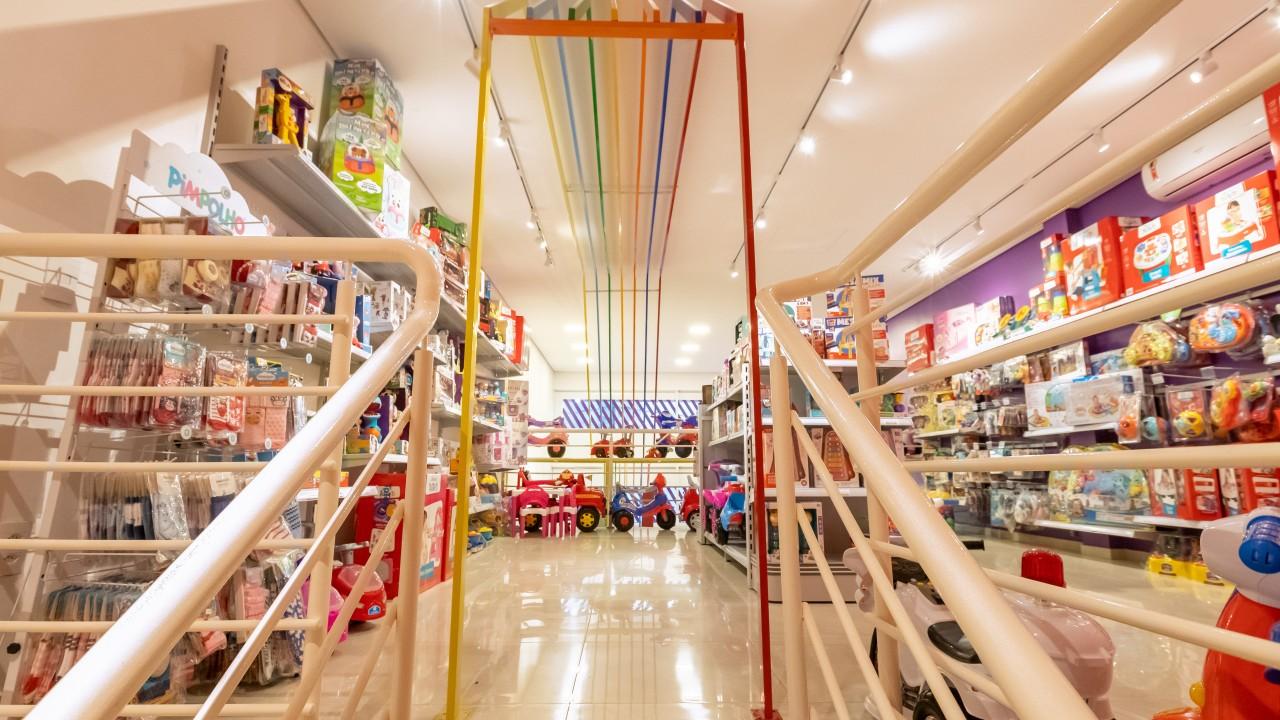mobiliário personalizado para loja infantil de brinquedos