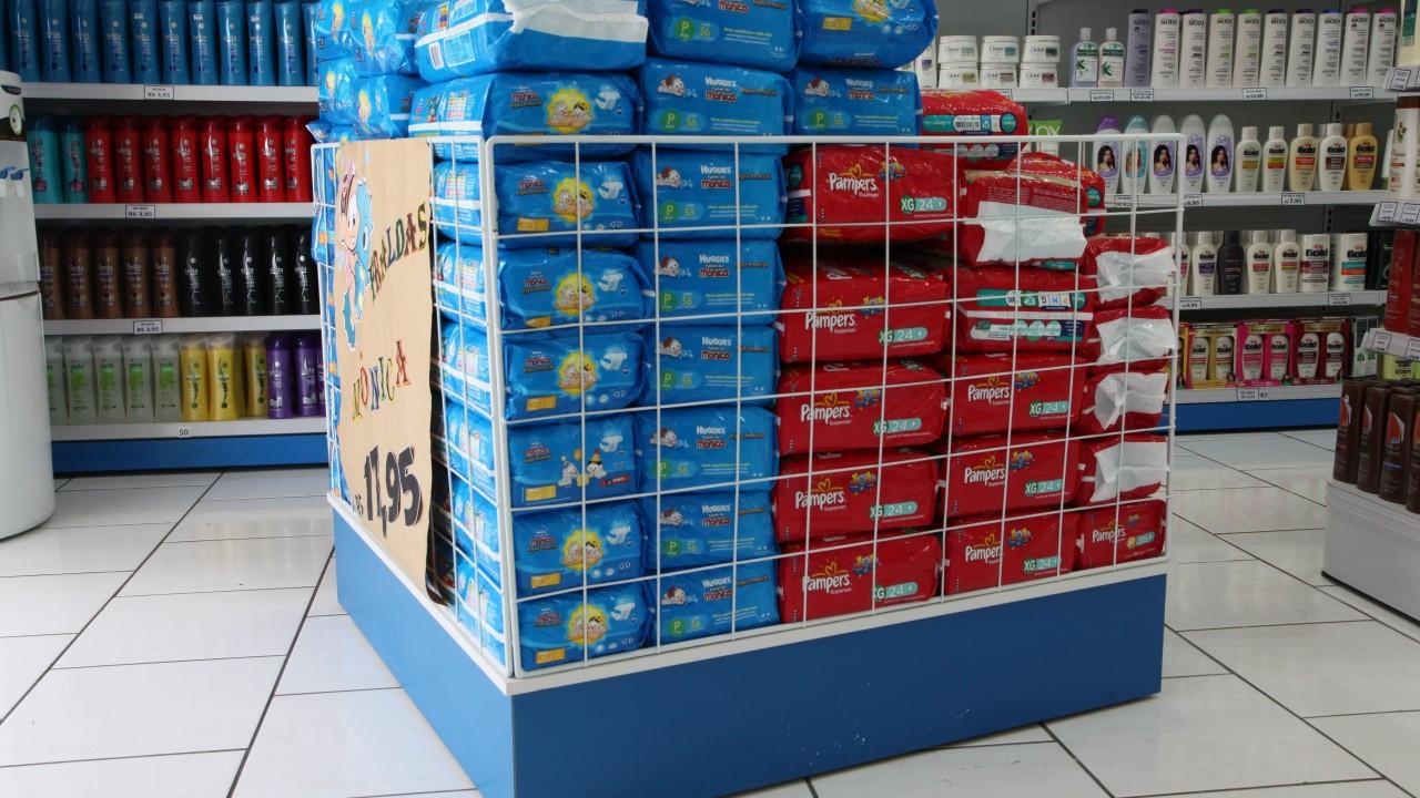 gôndola e prateleira para farmácia